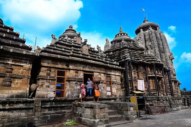 Ananta Vasudeva Temple and Bindu Sagar