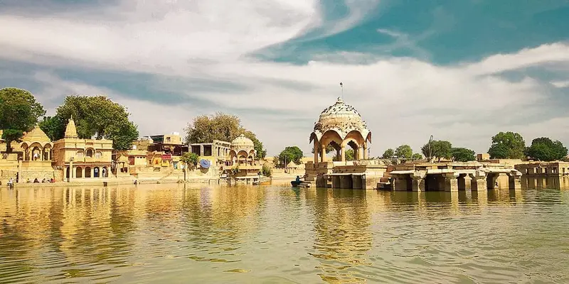 Gadisar Lake