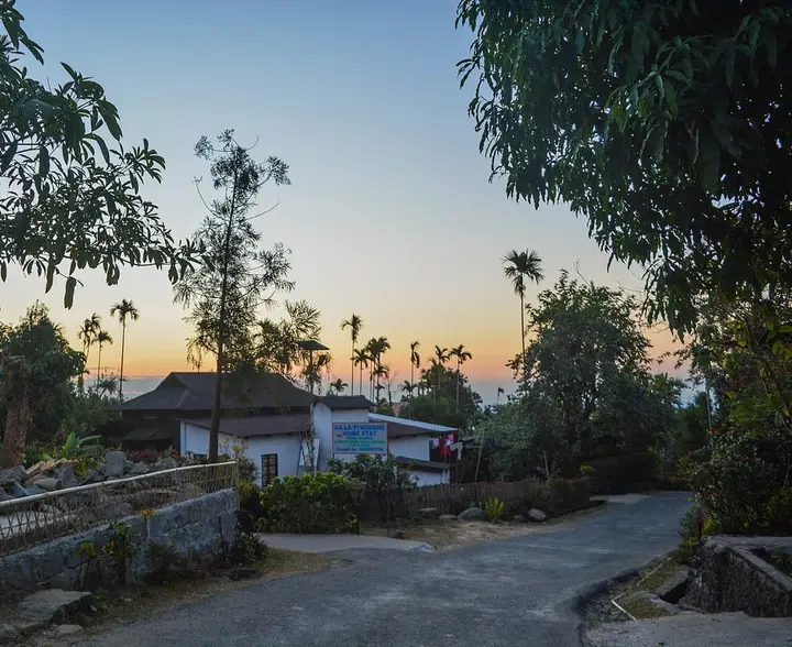 Mawlynnong village