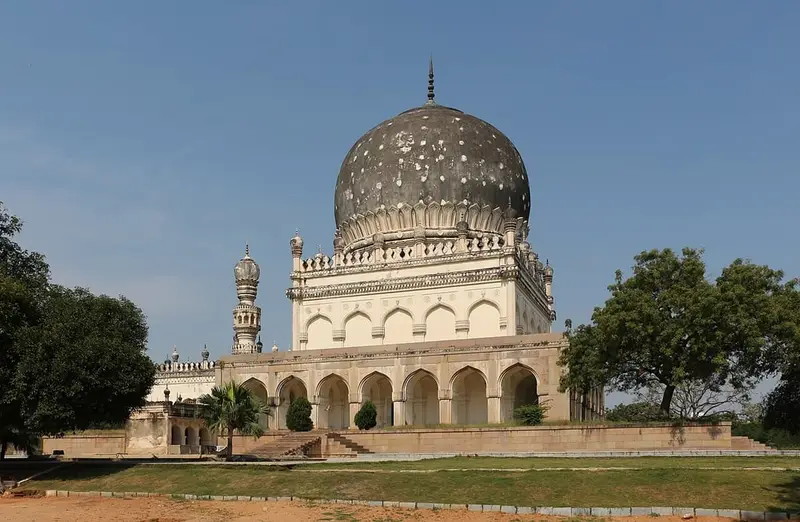 Qutb Shahi Tombs
