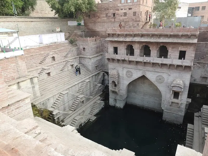 Toorji ka Jhalra stepwell